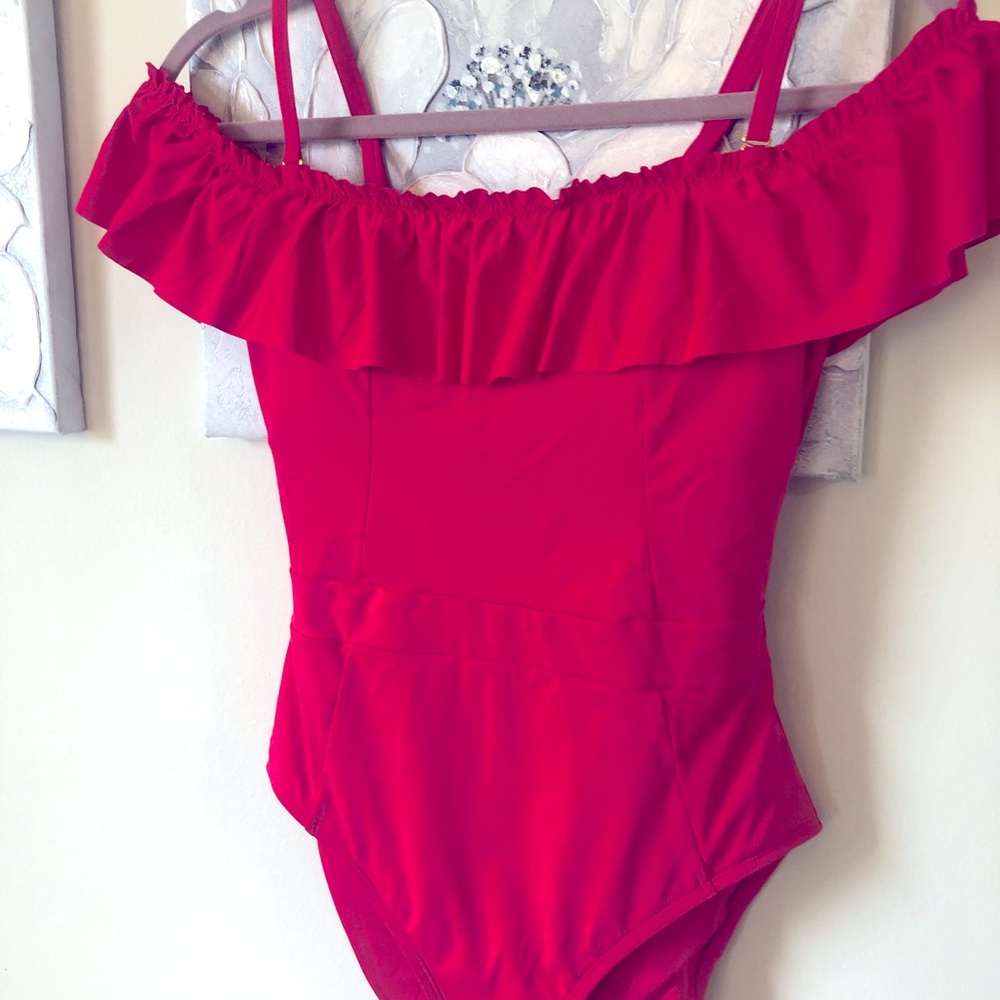 Bleu Rod Beattie Size 8 one piece swimsuit